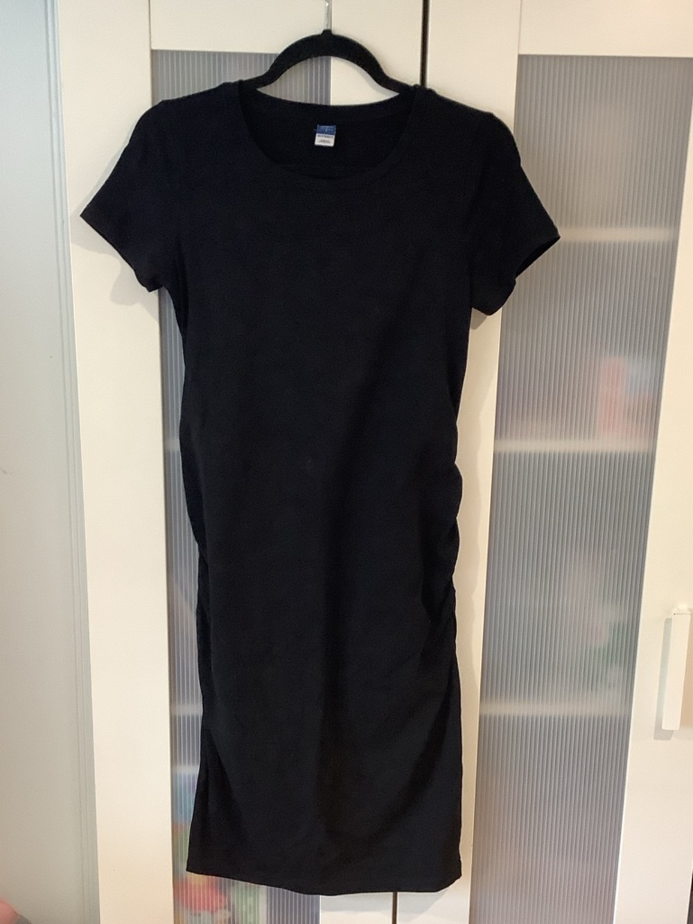Old Navy Black Maternity Crew Tee - Short Sleeve